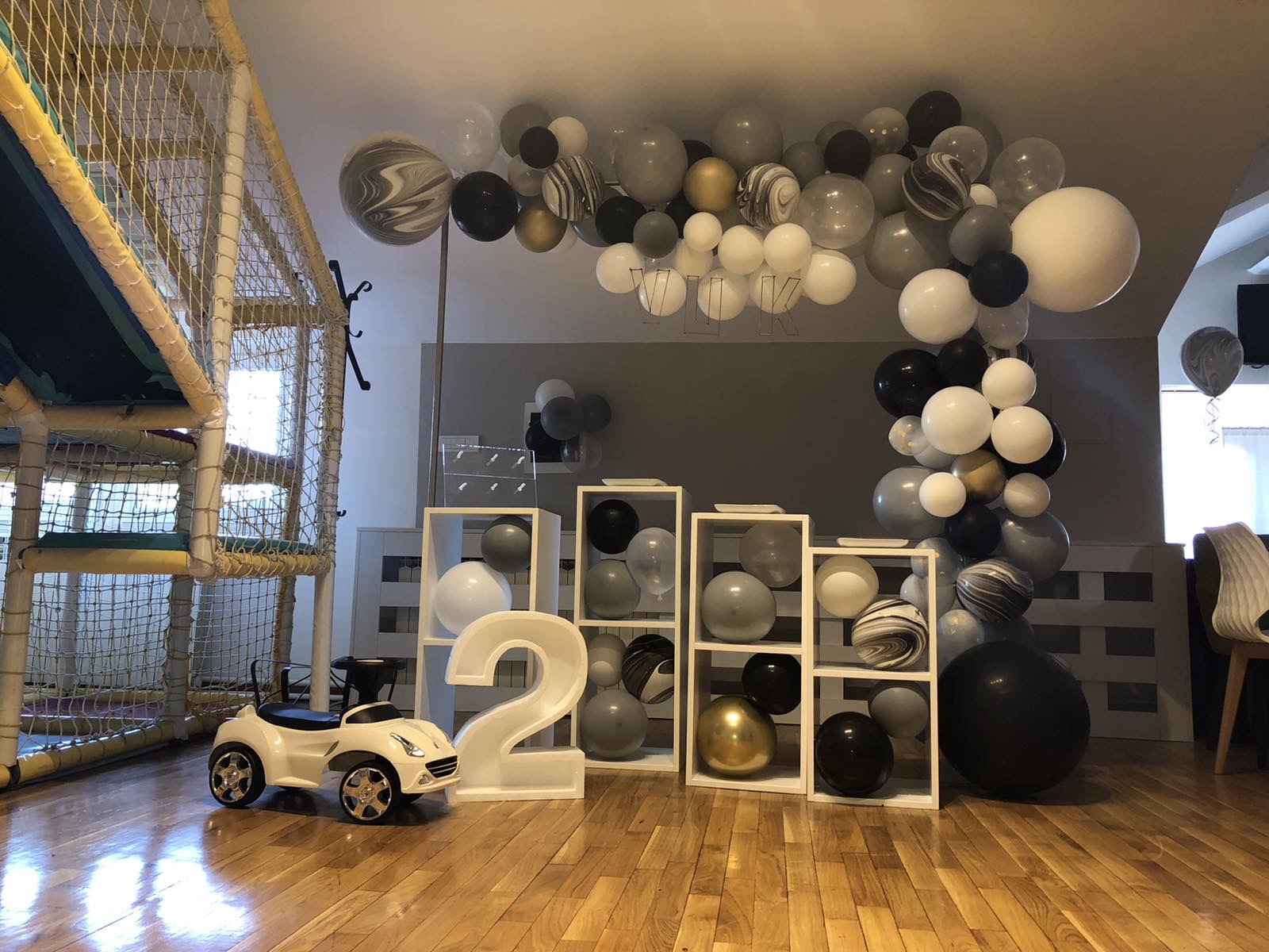 MM Baloni prodaj balona i dekoracija svih vrsta proslava bezanijska kosa 5